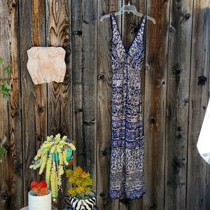 Summer dress with side slits